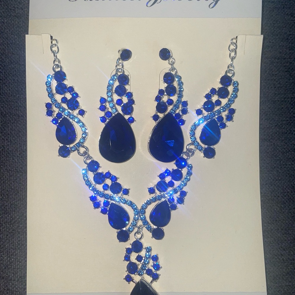 SOLD❌ Fashion Jewelry Blue and Silver Necklace & Earring Set